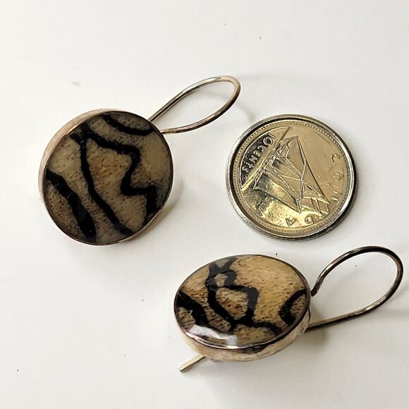 Animal Print Small Round Earrings - Picture 3 of 8